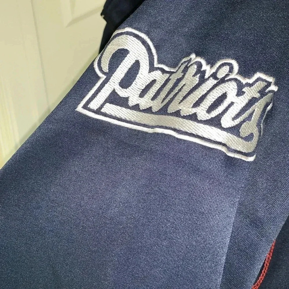 Patriots Zip Up - Picture 3 of 4